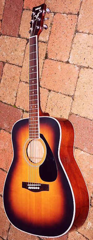 Yamaha FG423 Western